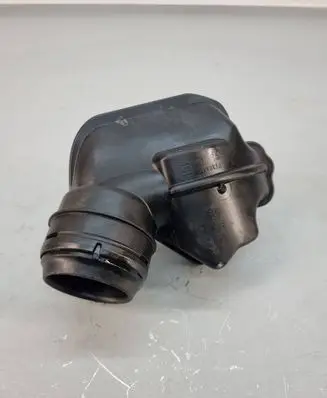 Breather/breather pipe/hose