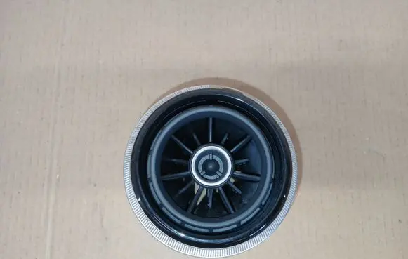 Audi A3 S3 8V Dash center air vent grill 8V0820901A S110773100