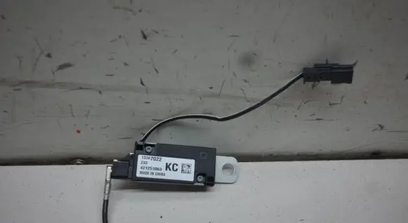 Opel Astra J Aerial antenna amplifier 13367022