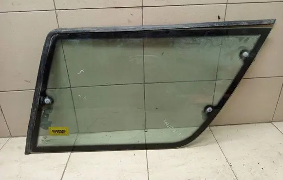 Opel Frontera A Rear side window