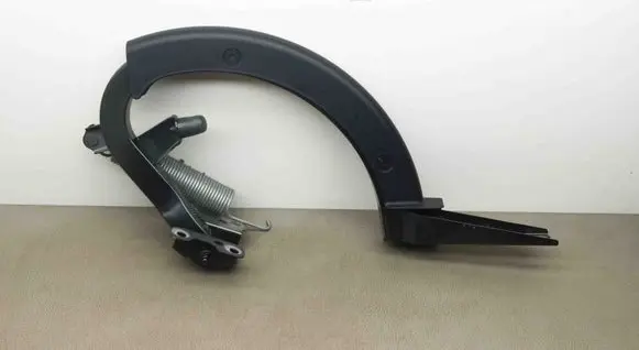 Audi A4 S4 B9 8W Tailgate/trunk/boot hinge 8W5827301A