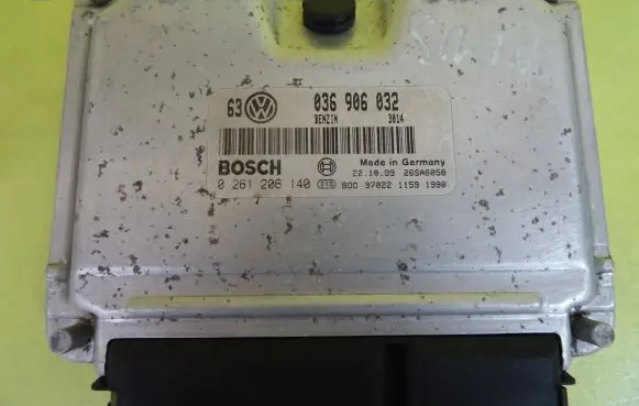 Volkswagen Golf IV Engine control unit/module 036906032 0261206140