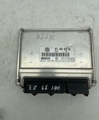 Volkswagen PASSAT B5 Engine control unit/module 071906018AC 0261206508 26SA0000