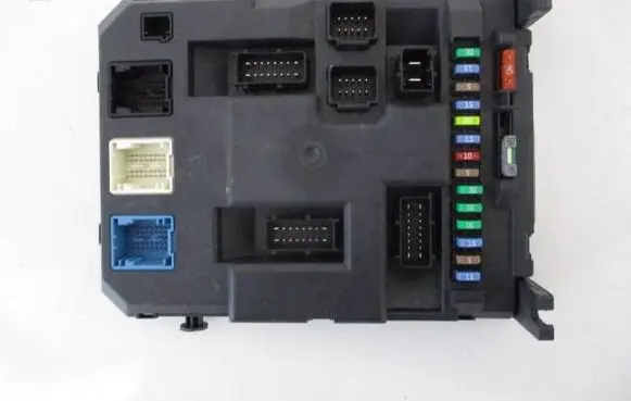 Citroen DS3 Central body control module 9674016680 PRT0675001 X01