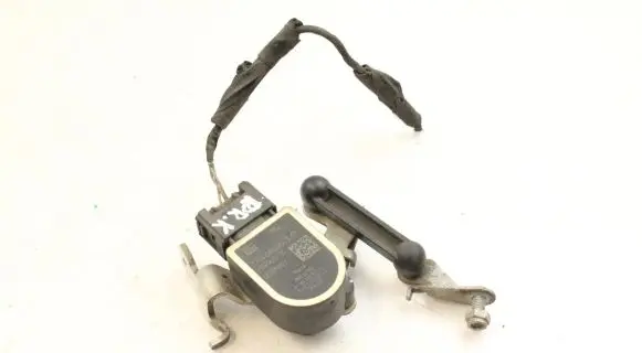 Headlight/headlamp level sensor