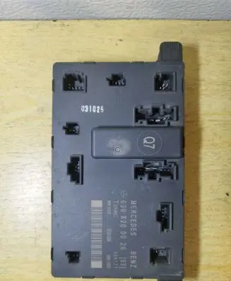 Mercedes-Benz Vito Viano W639 Door control unit/module 6398200026 356177
