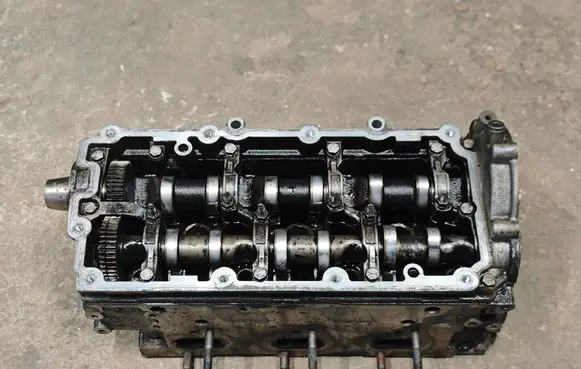 Audi Q7 4L Engine head 059285