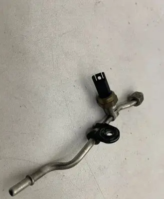 BMW 1 E81 E87 Fuel main line pipe 7614317 19B5CZ8