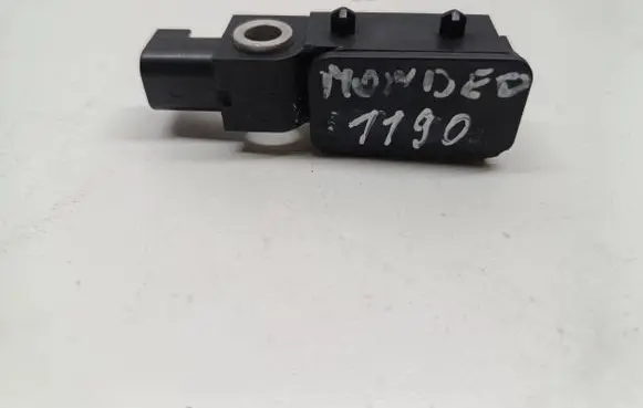 Ford Mondeo Mk III Airbag deployment crash/impact sensor 1S7T14B342AC 23BB0778D501