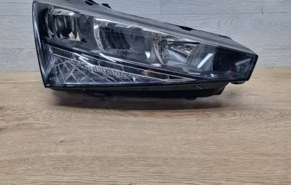 Skoda Scala Headlight/headlamp 657941016