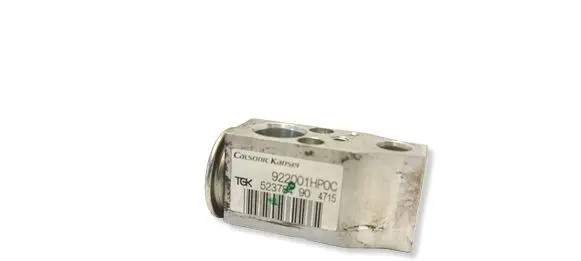 Nissan X-Trail T32 Air conditioning (A/C) expansion valve 922001HP0C 52378490
