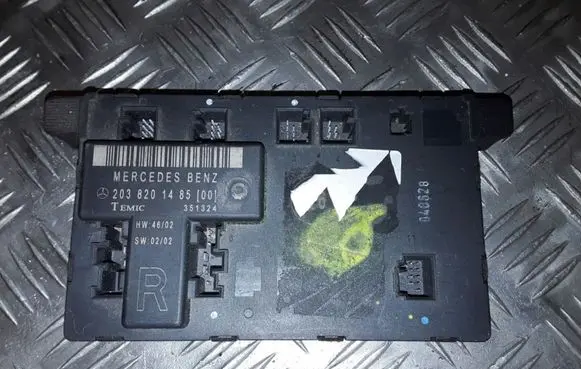 Mercedes-Benz C AMG W203 Door control unit/module 2038201485
