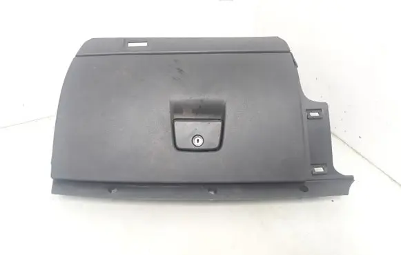 Volvo V50 Glove box 8626141