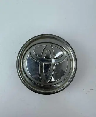 Toyota Corolla E120 E130 Original wheel cap 4260302156 30790110