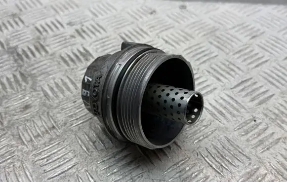 Toyota Corolla Verso AR10 Oil filter cover 156200R011