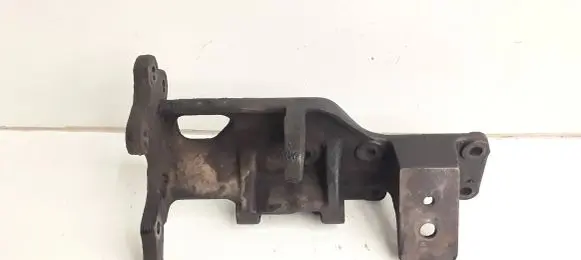 Toyota Land Cruiser (BJ70) Power steering pump mounting bracket 