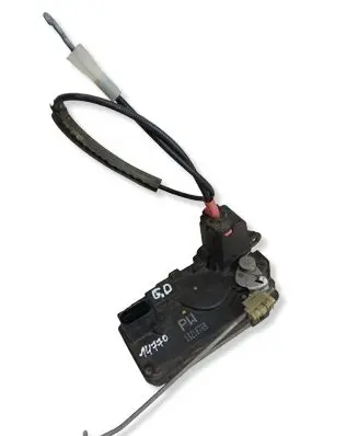 Opel Zafira B Rear door lock 13210739