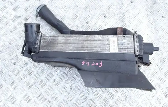 Ford Focus Intercooler radiator BV619L440CG FCC7A Y2488006
