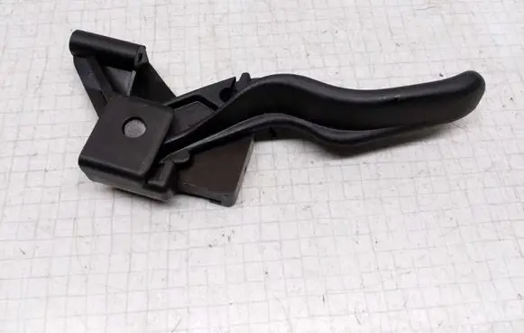 Opel Astra G Engine bonnet (hood) release handle