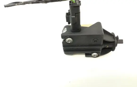Fuel tank cap lock motor