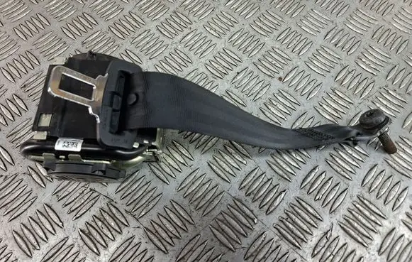 Jaguar XE Rear seatbelt L001633