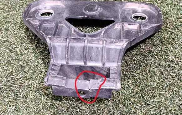 Renault Master III Front bumper mounting bracket 622409336R
