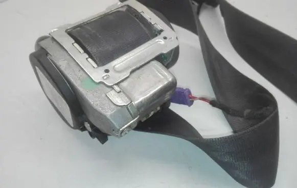 Audi A6 S6 C6 4F Front seatbelt buckle 4F0857706A 604907200B