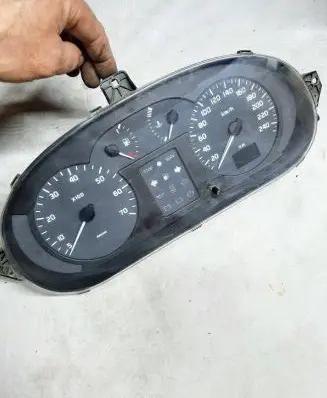 Renault Megane I Speedometer (instrument cluster) P8200071820A 216585907 216588693