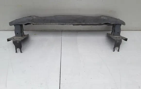 Volkswagen Touareg I Rear bumper cross member 7L0807109E
