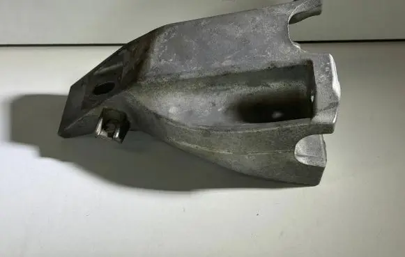 BMW X5M F85 Engine mounting bracket 6876287 21181210
