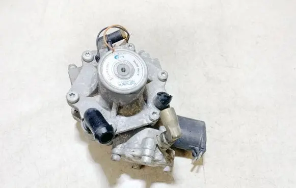 Audi A6 S6 C5 4B LP gas reducer 67R010951 67R-010951