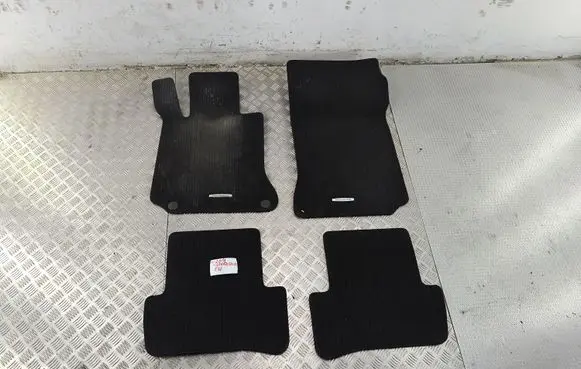 Mercedes-Benz C W204 Car floor mat set A2046840703