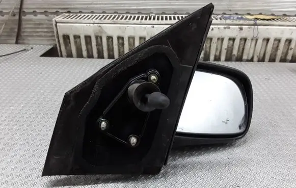 Toyota Yaris Manual wing mirror E13010399