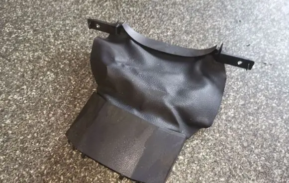 Steering wheel column trim