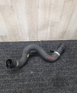 BMW 3 F30 F35 F31 Engine coolant pipe/hose 8667356 17128667356