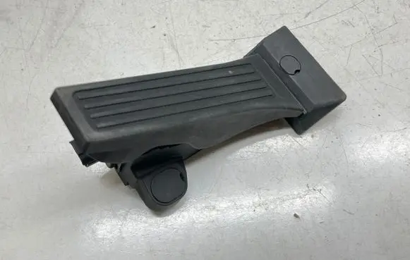 KIA Optima Accelerator throttle pedal MEO0412A1D4200