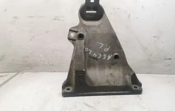 Audi A6 S6 C4 4A Engine mounting bracket 4A0199308