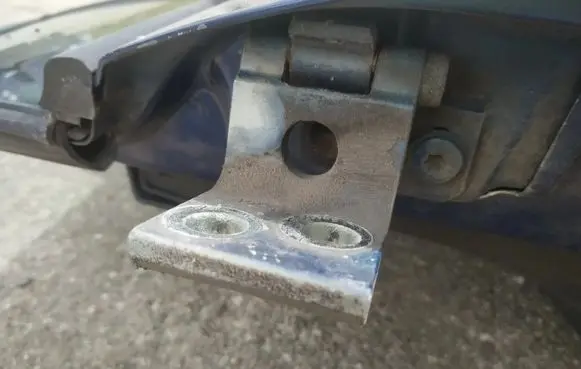 Front door upper hinge