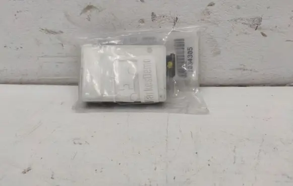 Mercedes-Benz A W176 Distronic sensor radar A0009055103 A0009027604 A0009010801