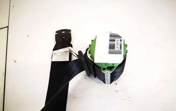 Rear seatbelt