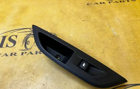 Peugeot 2008 II Electric window control switch 98044803ZD