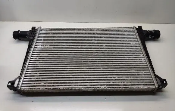 Audi Q7 4M Intercooler radiator 4M0145805 4M0145805C ED668002