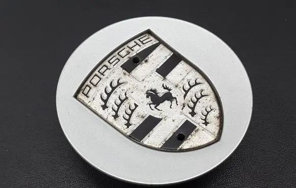 Porsche Cayenne (92A) Original wheel cap BC620
