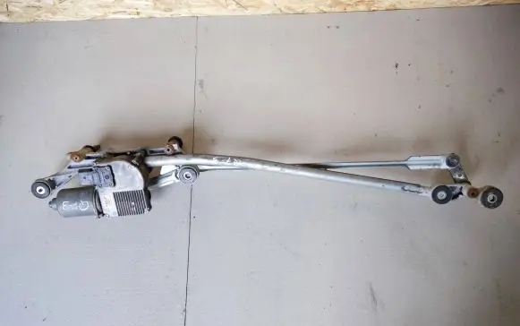 Audi Q7 4L Front wiper linkage and motor 4L1955119A