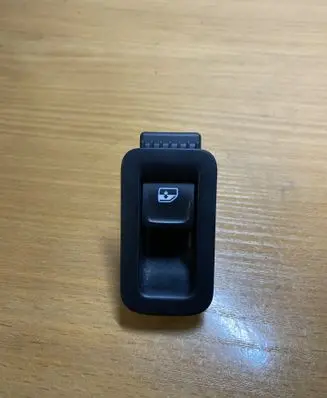 Volkswagen Golf VII Electric window control switch 5G0868345 C1993