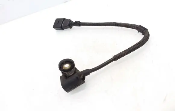 Volkswagen Golf VI Camshaft position sensor 03L907601