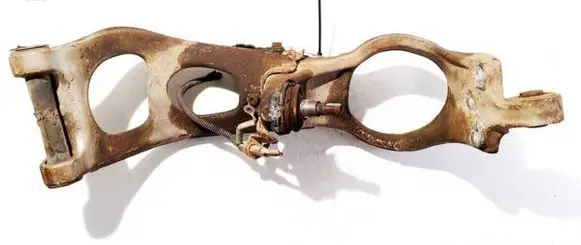 Front wheel hub