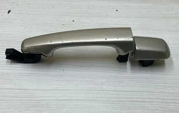 Volvo V70 Front door exterior handle 30753785