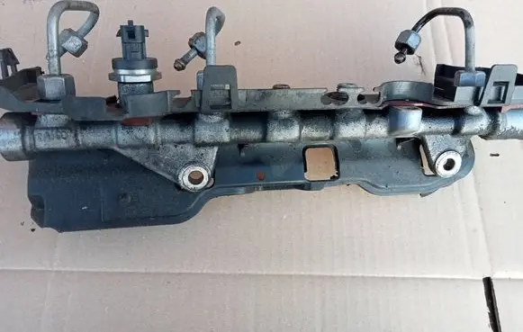 Renault Scenic III - Grand scenic III Fuel main line pipe H8200576683