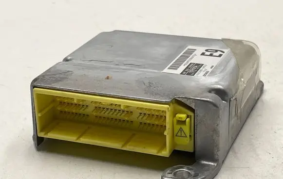 Toyota Prius (XW20) Airbag control unit/module 8917047390